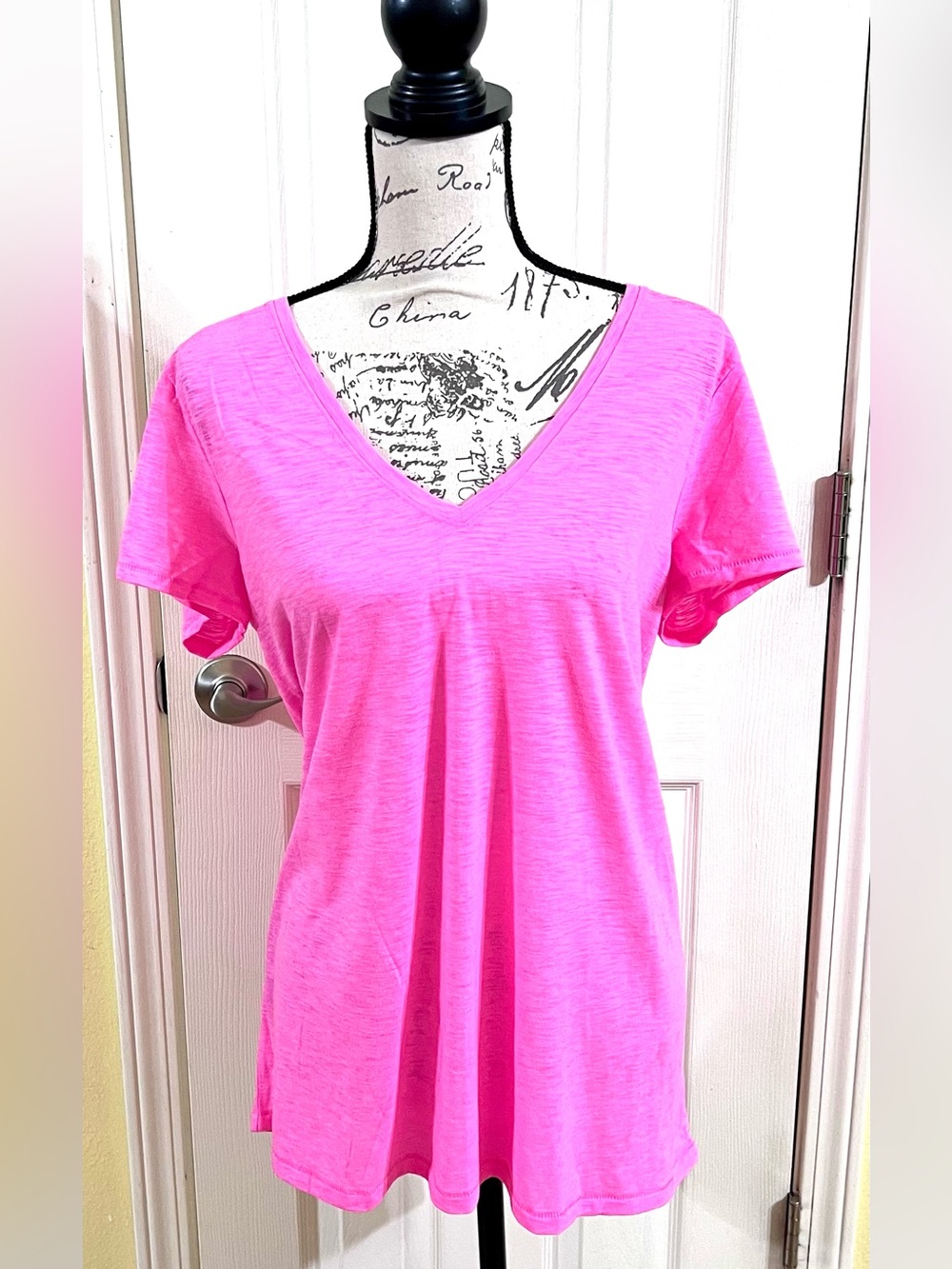 NWOT- Lilly Pulitzer Prosecco Pink Etta V- Neck Tee. - Picture 2 of 8
